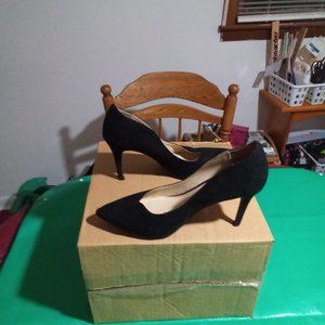 Ladies Black Scalloped Stilettos